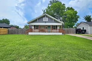 831 Alabama St, Sulphur Springs, TX 75482 - Photo 1