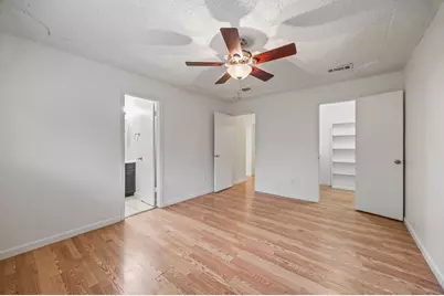 5625 Marlene, Haltom City, TX 76148 - Photo 11