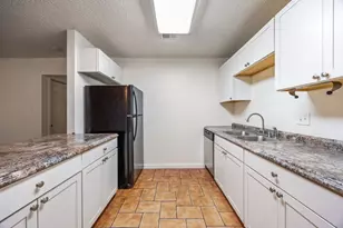 5625 Marlene, Haltom City, TX 76148 - Photo 9