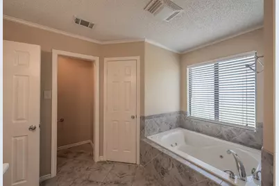 641 Park Lane, Highland Village, TX 75077 - Photo 13