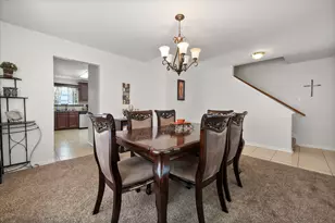 2848 Grandview Dr, Grand Prairie, TX 75052 - Photo 5
