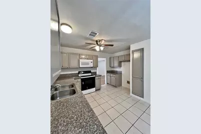 6104 Bay Hill, Arlington, TX 76018 - Photo 11