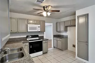 6104 Bay Hill, Arlington, TX 76018 - Photo 11