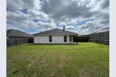 924 Marist Drive, Fort Worth, TX 76120 - Photo 23