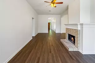 2516 Fairway View Dr, Burleson, TX 76028 - Photo 3