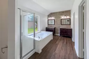 2516 Fairway View Dr, Burleson, TX 76028 - Photo 11