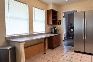 3810 Crater Lake Ct, Irving, TX 75062 - Photo 3