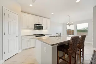 1217 Roadrunner Dr, Little Elm, TX 75068 - Photo 5