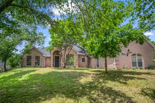 148 Saddle Brook Dr, Hudson Oaks, TX 76087 - Photo 1