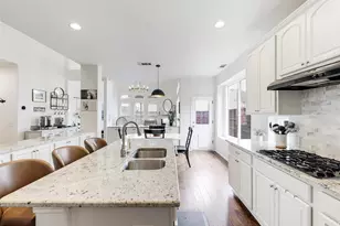 2373 Falcon Point Dr, Frisco, TX 75033 - Photo 3