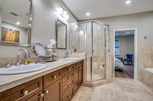 2335 Clark St, Dallas, TX 75204 - Photo 9