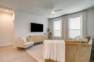 336 Youngblood Ln, Fort Worth, TX 76131 - Photo 11
