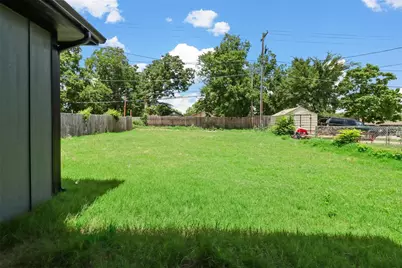 405 W Hull Street, Denison, TX 75020 - Photo 15