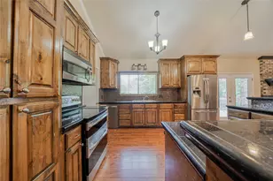 1006 Rikkity Ln, Mt Pleasant, TX 75455 - Photo 11