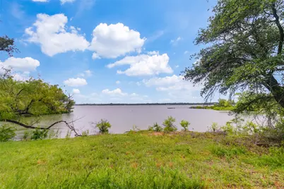 233 Lakeland Drive, Highland Village, TX 75077 - Photo 11