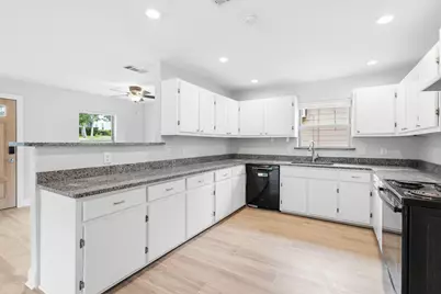1303 Arizona Avenue, Dallas, TX 75216 - Photo 13