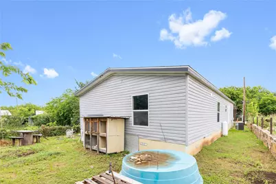 604 S 1st Street, San Saba, TX 76877 - Photo 9