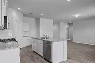 435 Sunday Silence Wy, Granbury, TX 76049 - Photo 5