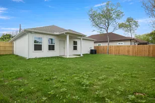 1542 Caldwell St, Dallas, TX 75223 - Photo 33