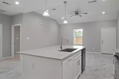 1542 Caldwell Street, Dallas, TX 75223 - Photo 13