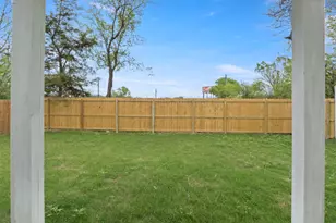 1542 Caldwell St, Dallas, TX 75223 - Photo 31
