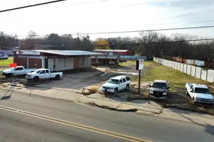 1121 N Main St, Paris, TX 75460 - Photo 1