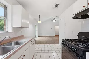 1511 E Tucker Blvd, Arlington, TX 76010 - Photo 11