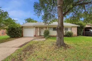 1511 E Tucker Blvd, Arlington, TX 76010 - Photo 1