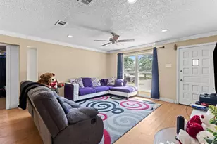 2009 Red Oak Dr, Irving, TX 75060 - Photo 5