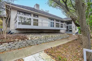 2001 Deepdale Dr, Westover Hills, TX 76107 - Photo 5