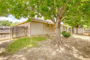1313 Lauren Dr, Burleson, TX 76028 - Photo 39