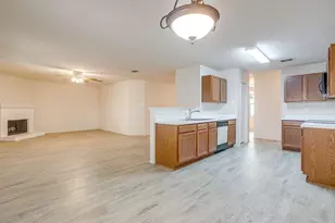 1313 Lauren Dr, Burleson, TX 76028 - Photo 17