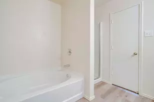 1313 Lauren Dr, Burleson, TX 76028 - Photo 29