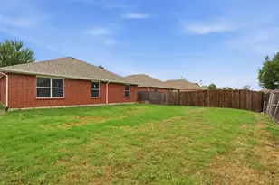 2051 Sunny Side Dr, Little Elm, TX 75068 - Photo 37