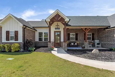 1064 Eagles Bluff Drive, Weatherford, TX 76087 - Photo 1