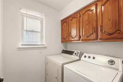 1915 Camden Way, Carrollton, TX 75007 - Photo 25