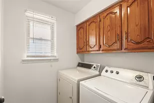 1915 Camden Way, Carrollton, TX 75007 - Photo 25