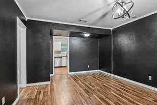 6324 Scotsdale Dr, Forest Hill, TX 76119 - Photo 7