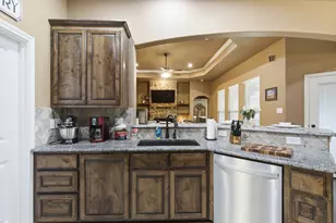 940 Elk Ridge Dr, Stephenville, TX 76401 - Photo 13