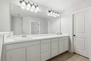 557 Jeffdale Dr, Burleson, TX 76028 - Photo 15