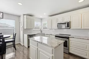 557 Jeffdale Dr, Burleson, TX 76028 - Photo 9