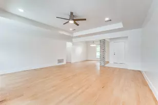 1323 Lark Ln, Lewisville, TX 75077 - Photo 7