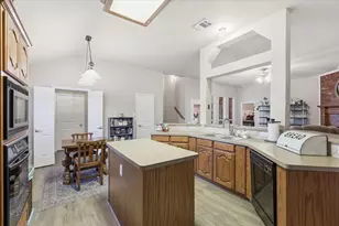 327 Montana Trail, Murphy, TX 75094 - Photo 7