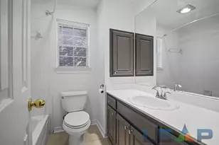 8704 Moss Hill Rd, Irving, TX 75063 - Photo 17