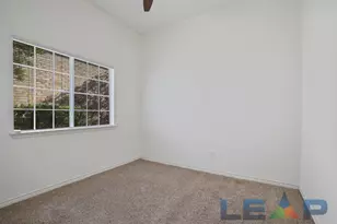 8704 Moss Hill Rd, Irving, TX 75063 - Photo 15