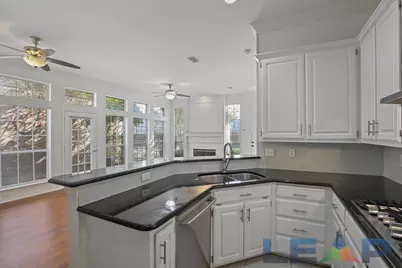 8704 Moss Hill Road, Irving, TX 75063 - Photo 13