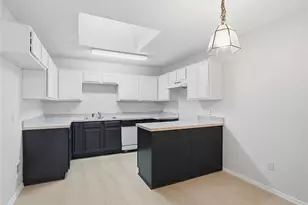 9307 Crimnson Ct, Dallas, TX 75217 - Photo 7