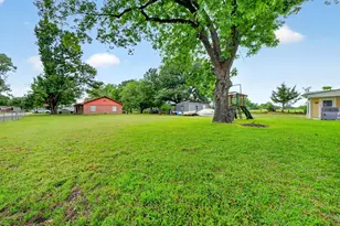 610 Crooked Creek Rd, Edgewood, TX 75117 - Photo 29