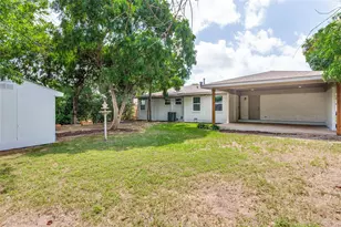 5417 Sabelle Ln, Haltom City, TX 76117 - Photo 23
