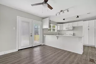 221 Second St, Wilmer, TX 75172 - Photo 11